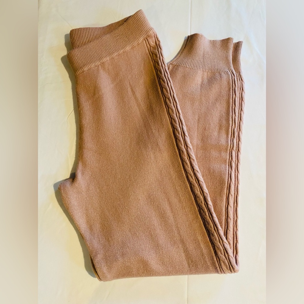 Ontwelfth Women's light pink Straight Leg Pants Cable knit NWOT